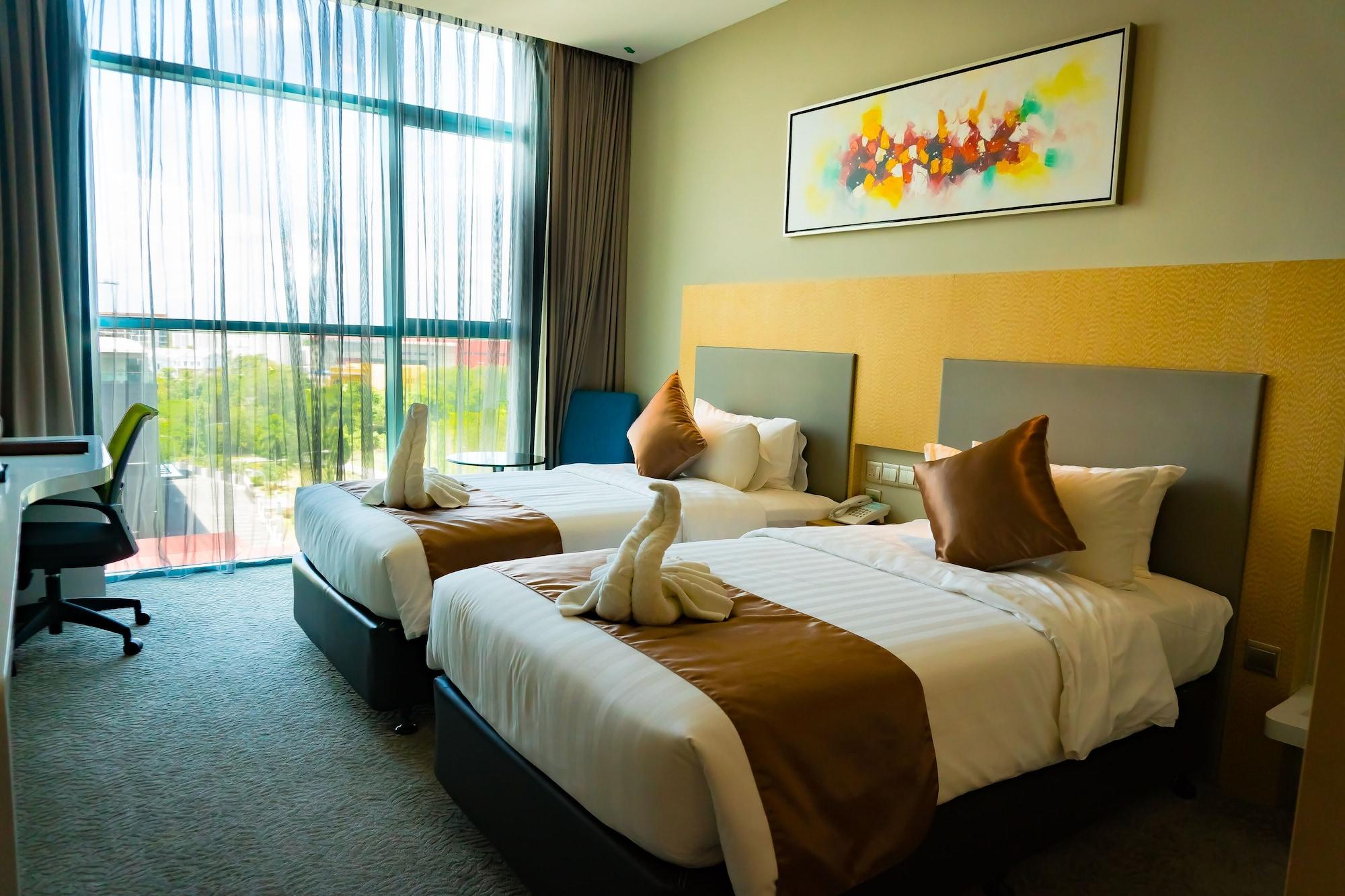 Greens Hotel & Suites Bintulu Exterior foto