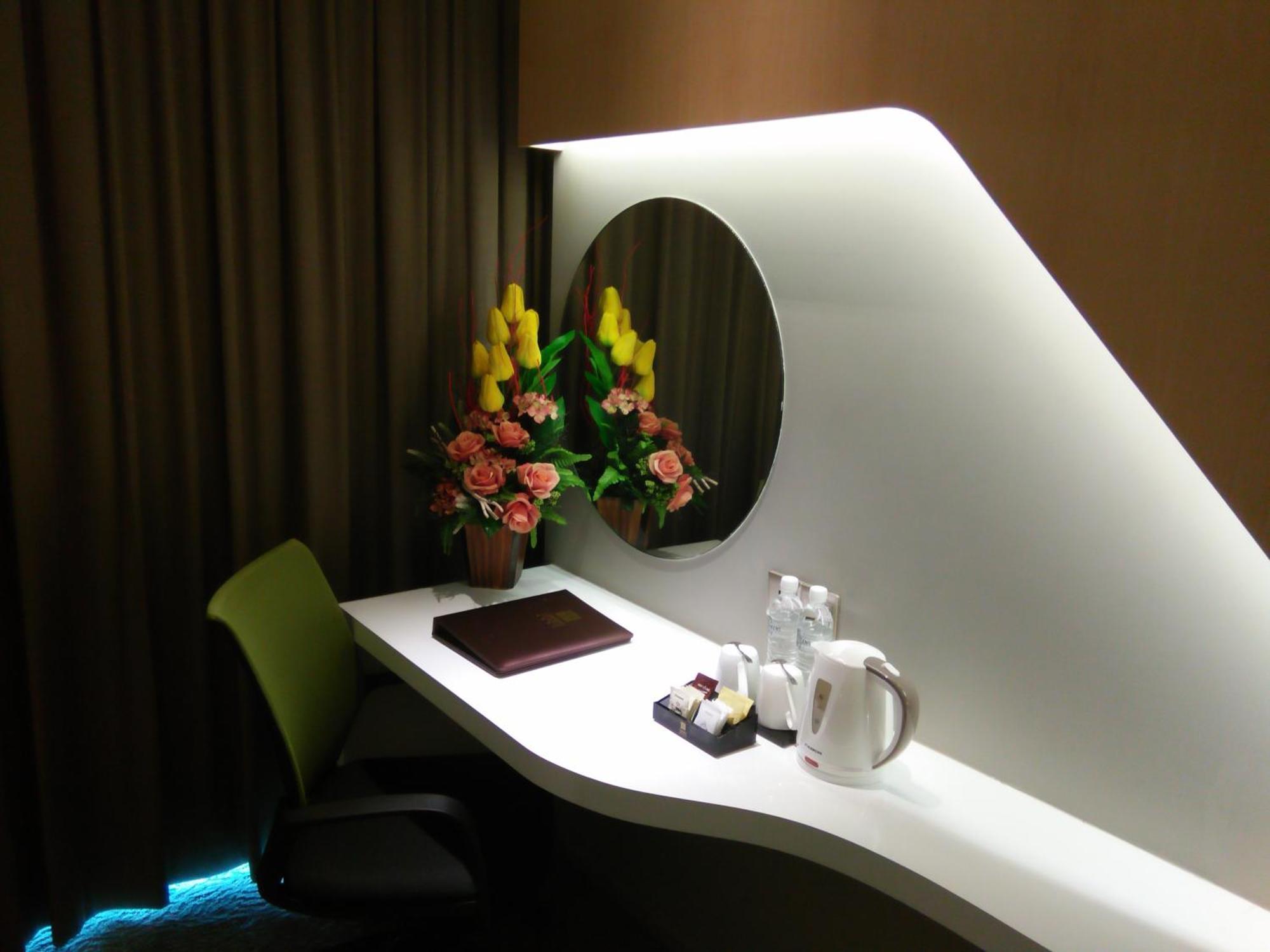 Greens Hotel & Suites Bintulu Habitación foto