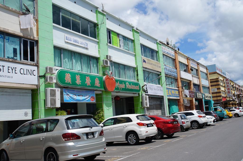 Greens Hotel & Suites Bintulu Exterior foto
