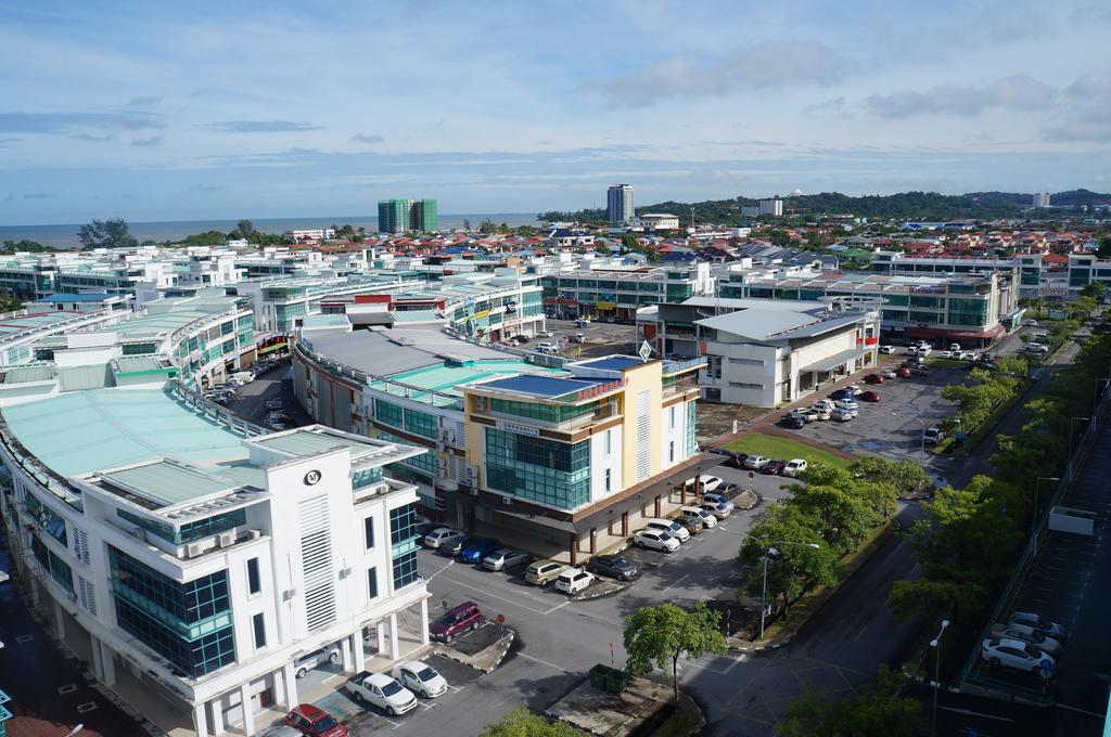 Greens Hotel & Suites Bintulu Exterior foto