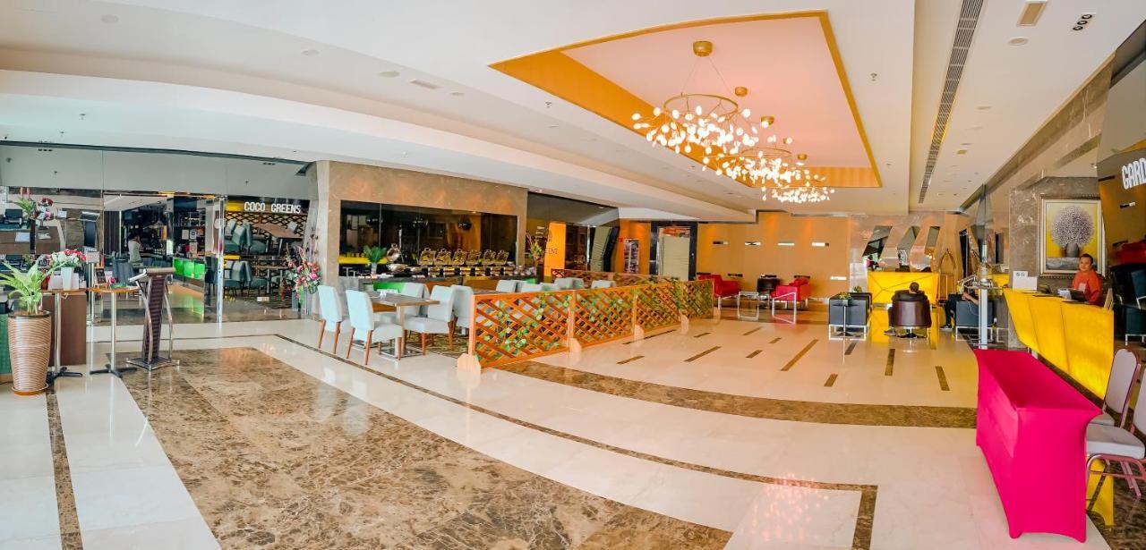 Greens Hotel & Suites Bintulu Exterior foto