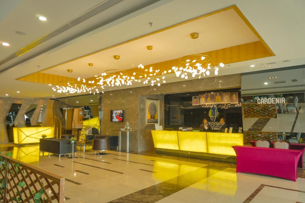 Greens Hotel & Suites Bintulu Exterior foto